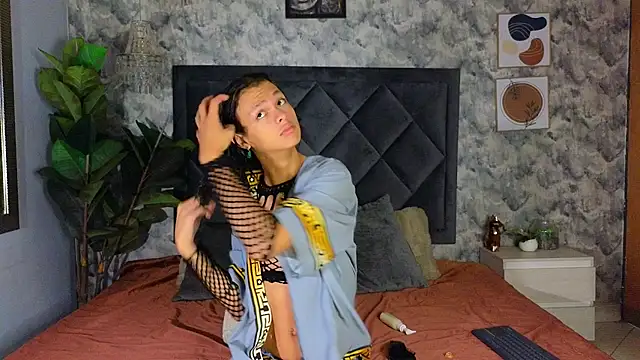 Indi rave online show from November 2025 12:49:01 PM