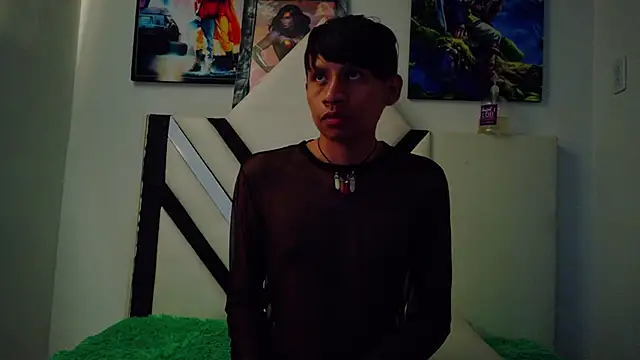 Snapshot of ALEXANDRO_BOVER chatting on November 2025 07:25:02 PM ALEXANDRO BOVER online show from November 2025 07:25:02 PM