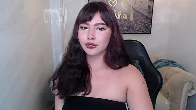 Afrodita Wild v online show from April 2026 01:23:02 PM