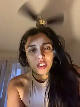 Snapshot of gigi333regi chatting on November 2025 09:33:01 AM gigi333regi online show from November 2025 09:33:01 AM