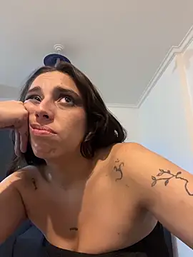 gigi333regi online show from February 2026 02:10:01 AM