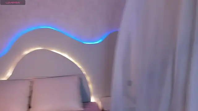 Snapshot of EmiliClarke chatting on January 2026 07:41:02 PM EmiliClarke online show from January 2026 07:41:02 PM