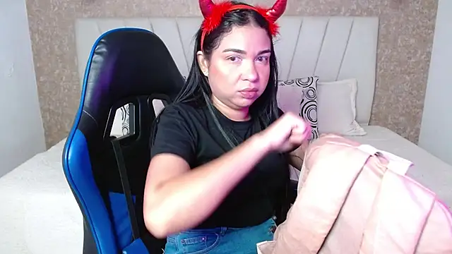 AliceSmity  online show from January 2026 11:15:01 AM