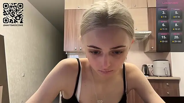 Snapshot of AidaGloshen chatting on June 2026 02:11:01 PM AidaGloshen online show from June 2026 02:11:01 PM