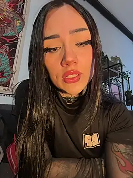 NinaHex online show from November 2025 01:43:01 PM