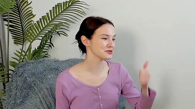 MariamShapouri online show from October 2025 07:14:01 AM