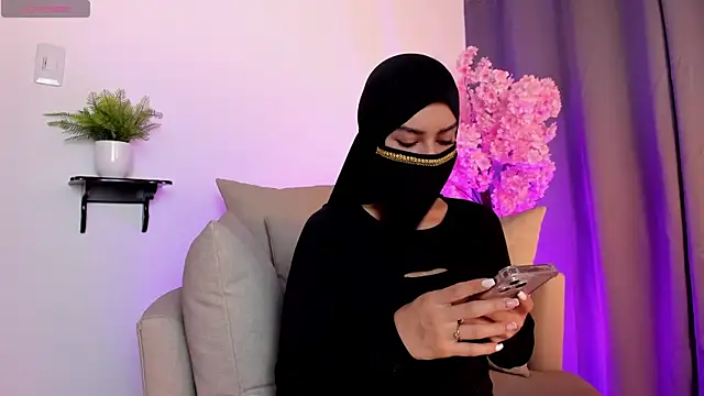 shaima   online show from February 2026 07:43:01 PM