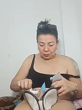 laliItaclark online show from May 2026 11:29:01 AM