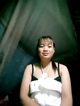 Snapshot of Noelle-e chatting on November 2025 12:07:02 PM Noelle-e online show from November 2025 12:07:02 PM