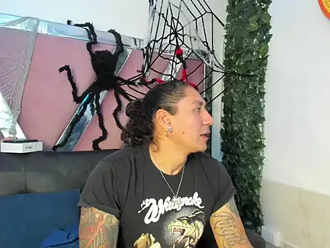 Snapshot of ErosyVenus69 chatting on November 2025 06:19:02 PM ErosyVenus69 online show from November 2025 06:19:02 PM