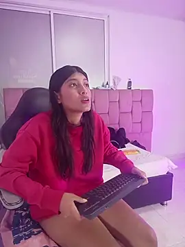 YeseniaRodriguez3 online show from May 2026 12:32:02 PM
