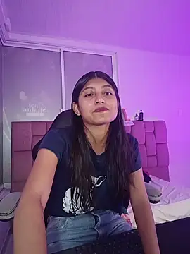 YeseniaRodriguez3 online show from May 2026 12:32:01 PM