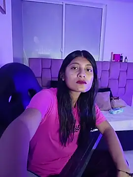 YeseniaRodriguez3 online show from May 2026 12:46:01 PM