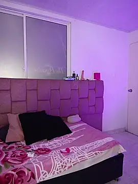 YeseniaRodriguez3 online show from May 2026 12:44:02 PM