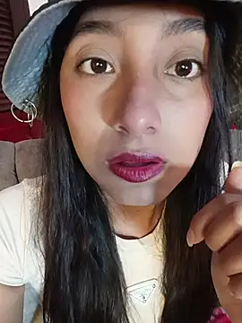 YeseniaRodriguez3 online show from May 2026 12:42:01 PM