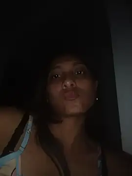 YeseniaRodriguez3 online show from May 2026 03:15:01 AM