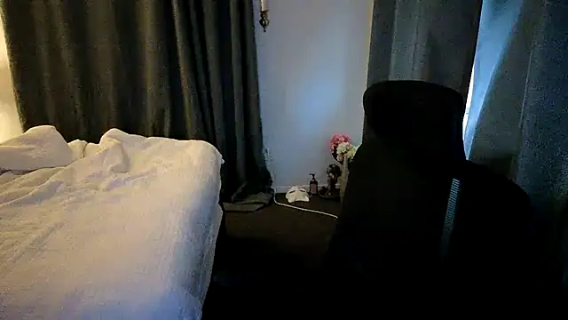 john clarisa online show from December 2025 07:37:01 AM