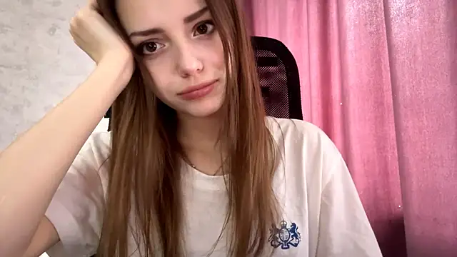 AliceStacy online show from October 2025 09:48:01 AM