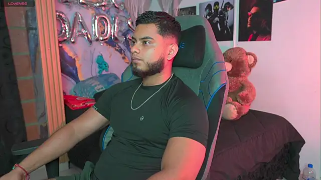 Tiler wolker online show from April 2026 11:35:02 PM