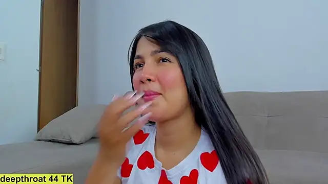 hanathompson   0 online show from November 2025 02:48:02 PM