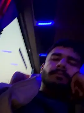 Snapshot of Indianbbc4u@xh chatting on January 2026 01:33:01 AM Indianbbc4uxh online show from January 2026 01:33:01 AM