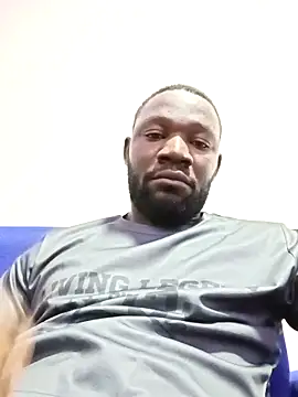 Snapshot of shoodly99 chatting on November 2025 03:42:02 AM shoodly99 online show from November 2025 03:42:02 AM