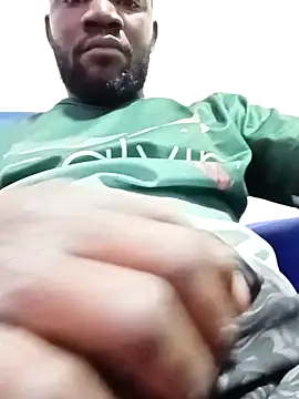 Snapshot of shoodly99 chatting on December 2025 02:30:01 AM shoodly99 online show from December 2025 02:30:01 AM