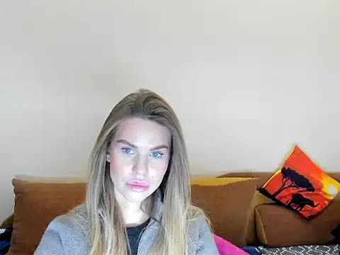 Snapshot of LinaBey chatting on February 2026 05:30:01 PM LinaBey online show from February 2026 05:30:01 PM