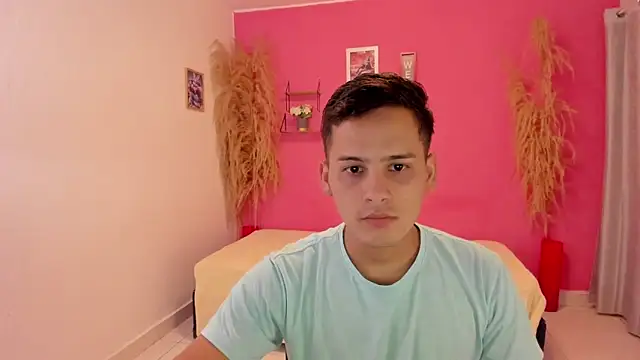 Snapshot of elmasmas01 chatting on November 2025 11:47:02 PM elmasmas01 online show from November 2025 11:47:02 PM