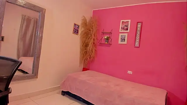 Snapshot of elmasmas01 chatting on November 2025 09:36:01 PM elmasmas01 online show from November 2025 09:36:01 PM