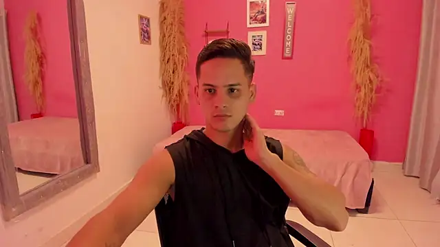 Snapshot of elmasmas01 chatting on November 2025 11:08:02 PM elmasmas01 online show from November 2025 11:08:02 PM