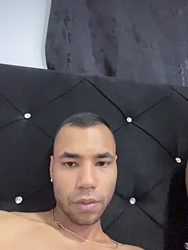 Hot2gether69 online show from October 2025 06:01:01 PM