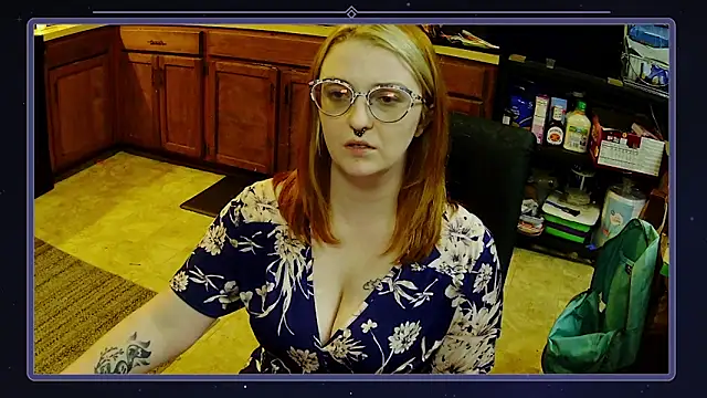 Snapshot of xRavensTouchx chatting on October 2025 01:44:01 AM xRavensTouchx online show from October 2025 01:44:01 AM