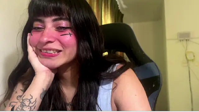 Snapshot of Annagoth_ chatting on March 2026 06:02:02 PM Annagoth online show from March 2026 06:02:02 PM
