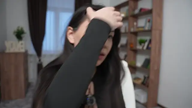 OnieClose online show from December 2025 07:37:01 AM