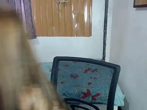 prettysam9 online show from May 2026 03:46:02 AM