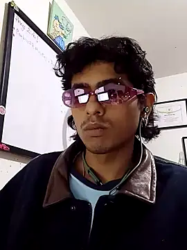 Snapshot of SkinniYamo chatting on February 2026 11:49:02 PM SkinniYamo online show from February 2026 11:49:02 PM