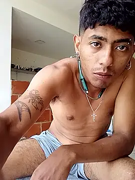 SkinniYamo online show from April 2026 06:14:02 PM