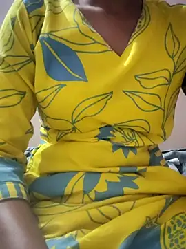 Hot-Rubyy online show from June 2026 01:37:01 PM
