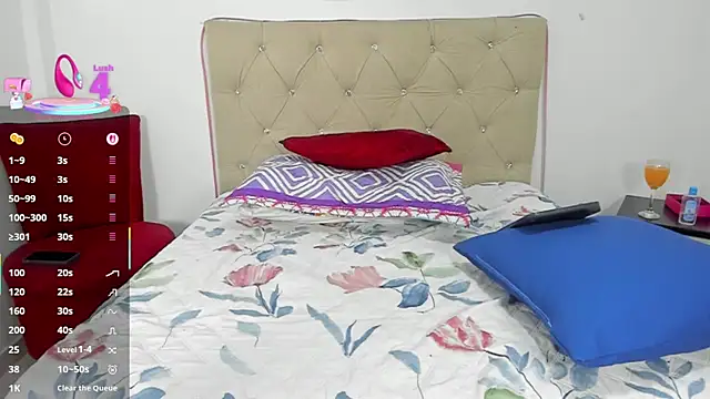 Snapshot of natacha_ferrer1 chatting on January 2026 05:27:02 PM natacha ferrer1 online show from January 2026 05:27:02 PM