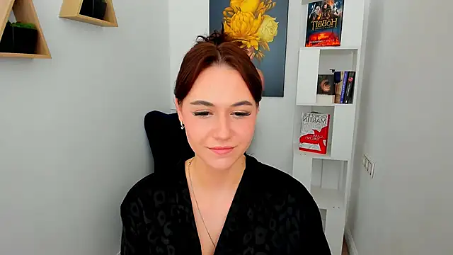 Snapshot of MakeYoueHappy chatting on November 2025 08:19:02 PM MakeYoueHappy online show from November 2025 08:19:02 PM