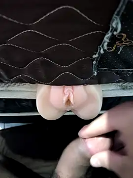 Renatomendes07H online show from March 2026 11:10:02 PM