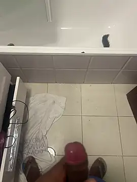 negrinho5 online show from April 2026 01:36:01 AM