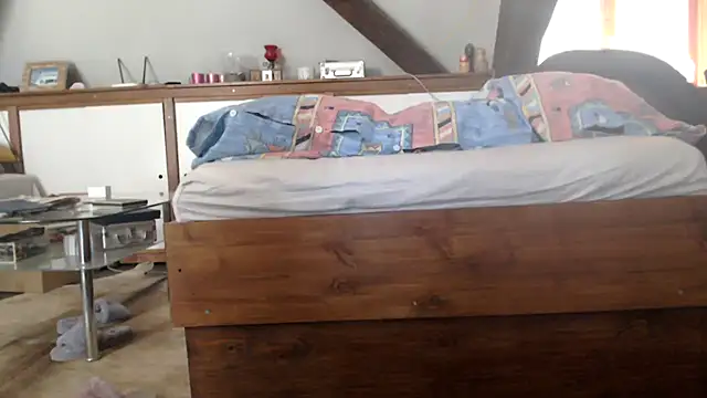 MissDyannis online show from April 2026 09:23:01 AM