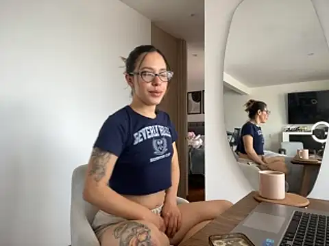 Oceane16  online show from November 2025 08:07:01 PM