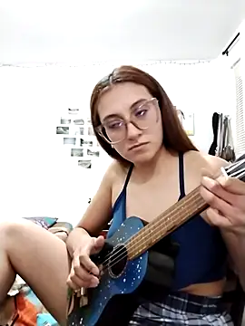 bellastorme04 online show from March 2026 12:59:01 AM