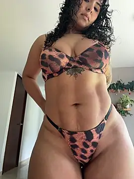 SugarTroubl33 online show from January 2026 01:15:02 PM