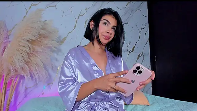 Julig01 online show from June 2026 04:14:02 AM