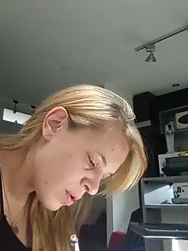 Snapshot of coralu2215 chatting on February 2026 12:58:02 PM coralu2215 online show from February 2026 12:58:02 PM