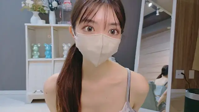 Sana-jpn online show from December 2025 12:01:01 PM